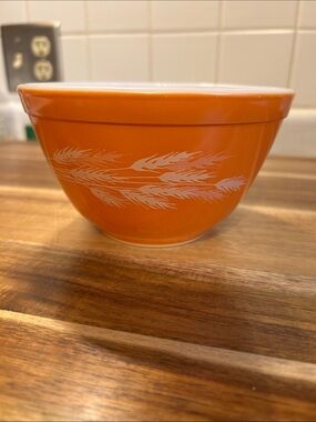 Pyrex Orange 401 750 ml Harvest Wheat Pattern Mixing Bowl